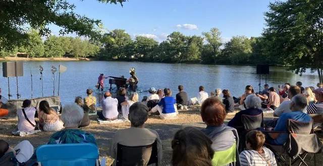 photo  le piano du lac a donné deux concerts à saint-georges-sur-loire.  &copy;  co 