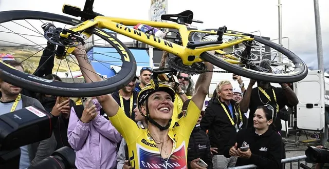 photo  katarzyna niewiadoma, victorieuse l’an dernier au classement général du tour de france femmes, remet son titre en jeu.  &copy;  julien de rosa, afp 