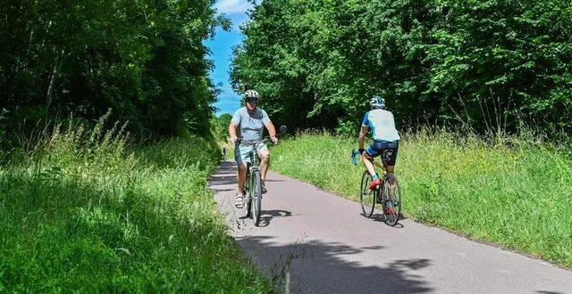 photo  le département de la sarthe a investi 250 000 € dans le développement de voies vertes et cyclables dans les communes, ce vendredi 11 juillet 2025.  &copy;  archives ouest-france 