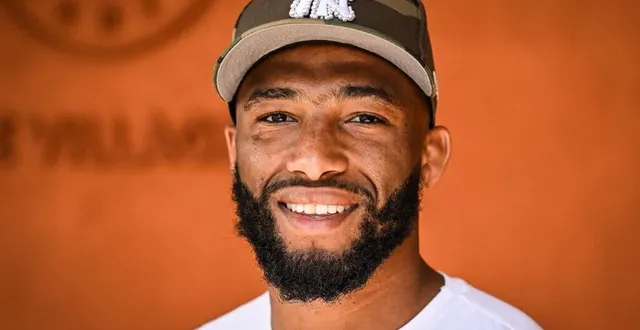 photo  salahdine parnasse disputera son premier combat en boxe anglaise.  &copy;  dppi via afp 