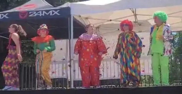 photo  on peut se demander des enfants ou des adultes qui s’amusent le plus.  &copy;  le maine libre 