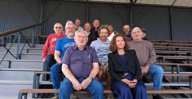 photo  depuis deux semaines, les bénévoles préparent l’hippodrome.   &copy;  le maine libre 
