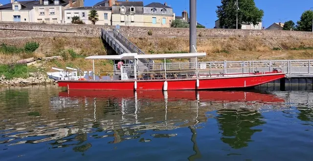 photo  cet été, la luce reste désespérément à quai à orée-d’anjou. elle ne naviguera sur les flots de la loire qu’en 2026.  &copy;  ouest-france 