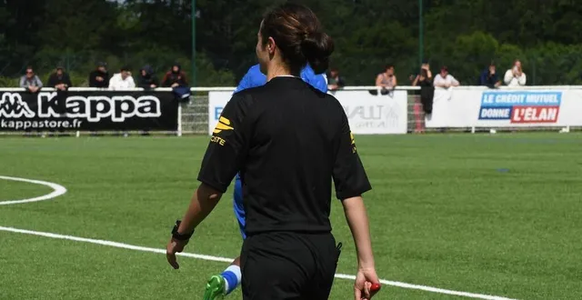 photo  l’obligation d’une arbitre féminine est incluse dans le statut de l’arbitrage pour les clubs professionnels comme le fc nantes.  &copy;  ouest-france 