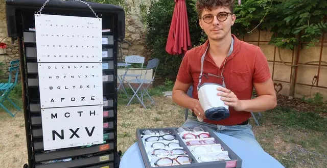 photo  beaufort, le 3 juillet 2025. d’abord opticien en boutique, pierre-alexis desmares a choisi d’exercer son métier à domicile. il intervient ainsi chez ses clients, avec tout le matériel nécessaire.  &copy;  co – agathe le nueff 