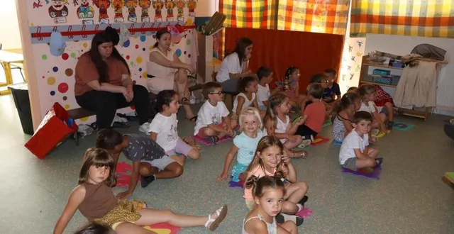 photo  les enfants étaient très attentifs aux explications.  &copy;  le maine libre 