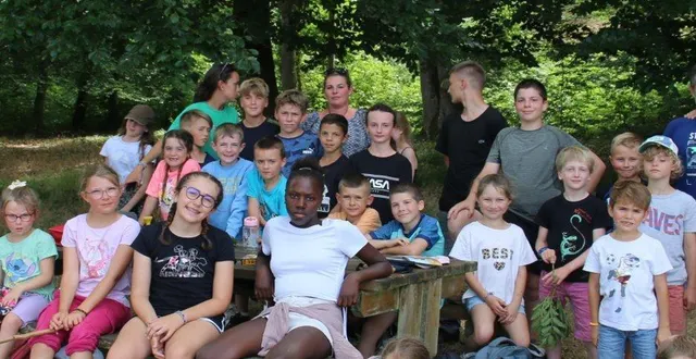 photo  les jeux en forêt de perseigne ont permis de profiter de la fraîcheur du massif forestier.  &copy;  ouest-france 