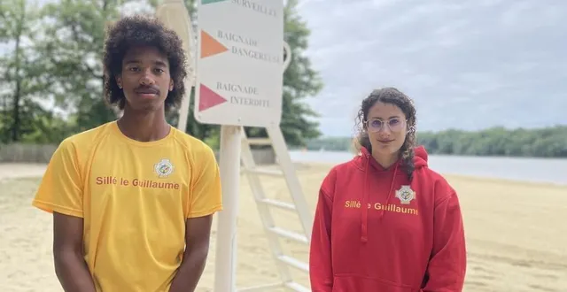 photo  à coco plage, à sillé-le-guillaume, les sauveteurs surveillent des milliers de baigneurs chaque été.  &copy;  le maine libre 