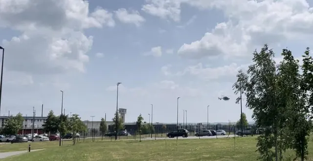 photo  l’hélicoptère transportant mohamed amra a quitté la prison de condé-sur-sarthe (orne) vers 15 h 30, ce jeudi 24 juillet 2025.  &copy;  ouest-france 