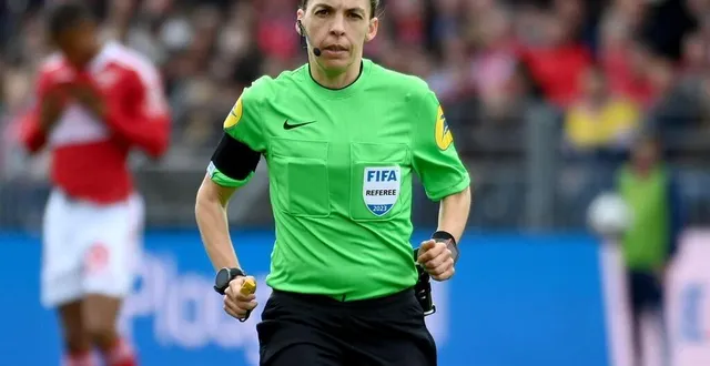 photo  l’arbitre stéphanie frappart sera au sifflet pour la finale de l’euro féminin 2025, ce dimanche 27 juillet.  &copy;  joël le gall / ouest-france 