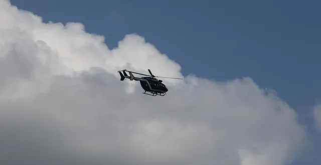 photo  l’hélicoptère de la gendarmerie est arrivé à 15 h 10 au centre pénitentiaire de condé-sur-sarthe. à 15 h 30, il avait redécollé avec mohamed amra à son bord.  &copy;  ouest-france 
