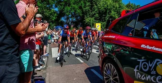 photo  le tour de france femmes 2025 passe en anjou avec une arrivée à angers le 28 juillet et un départ de saumur le 29 juillet.  &copy;  photo afp - romy arroyo fernandez 