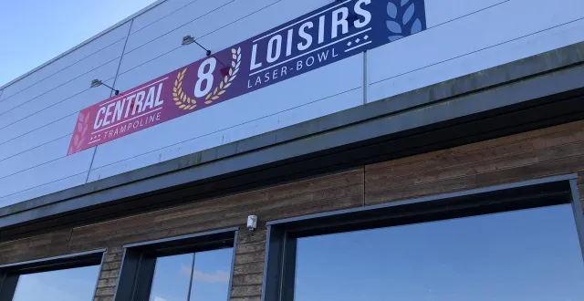 photo  le complexe central 8 change de mains à partir du 1er août 2025, à condé-sur-sarthe (orne).  &copy;  archives ouest-france 