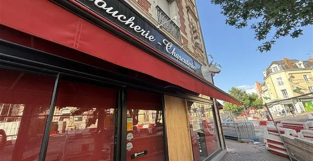 photo  la charcuterie bossard rouvre après un an de fermeture.  &copy;  ouest-france 