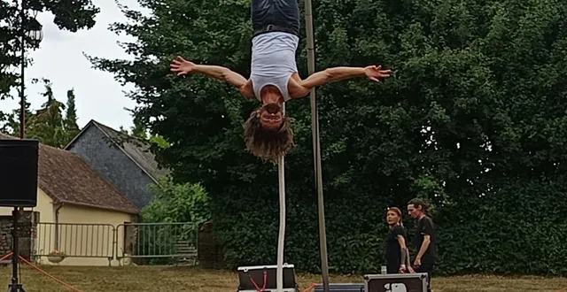 photo  impressionnante acrobatie de monsieur le directeur.  &copy;  le maine libre 