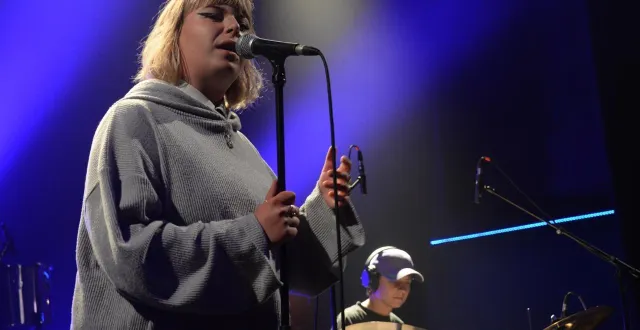 photo  salle camille-lepage, mdq des hauts-de-saint-aubin, 24 juillet. l'angevine cj beth.  &copy;  co - jérôme hurstel 