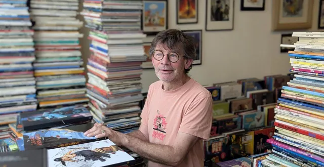 photo  bertrand dupond (rien à voir avec les frères dupond et dupont) a ouvert sa boutique de bd d’occasion, au siècle dernier… en 1999.  &copy;  ouest-france 