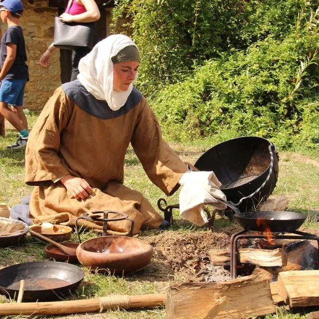 photo ceux qui sont dans la peau des cuisiniers se sont renseignés sur les aliments consommés à l’époque.  ©  le maine libre