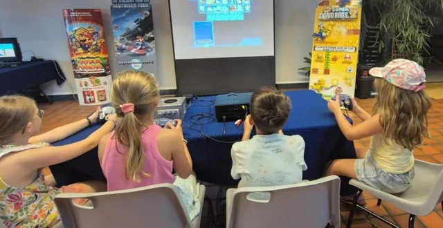 photo  l’activité « rétro gaming » a beaucoup plu aux enfants  &copy;  le maine libre 