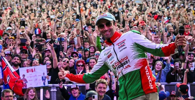 photo  johann zarco a été le premier français de l’histoire de la moto moderne à inscrire son nom au palmarès du grand prix de france.  &copy;  photo archives le maine libre - denis lambert 