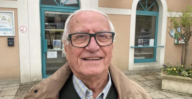 photo  jacques lacoche : « maire, ça reste une vie passionnante. oui, on trébuche souvent, car quand on commence à gérer l’humain, c’est difficile. »  &copy;  ouest-france 