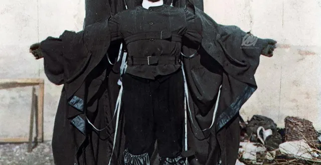 photo  inventeur passionné d’aviation, franz reichelt a conçu au début du xxe siècle un parachute de 9 kg, sorte de costume en caoutchouc doté d’une armature métallique lui donnant des airs de chauve-souris.  &copy;  photo : domaine public 