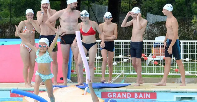 photo précigné. quarante jeunes présents à la fête de la piscine  &copy;  le maine libre 