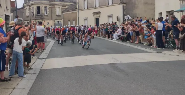 photo  pour ne rien perdre du passage du tour de france, il faut rester attentif.  &copy;  co 