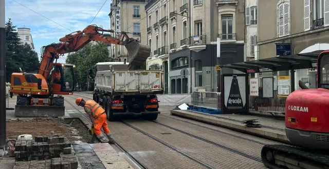 photo  les stations de tram restent désertes pendant toute la durée des travaux au mans (sarthe).  &copy;  ouest-france 