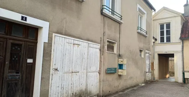 photo  ce bien situé 4, passage arnaud-de-beauville à écommoy va être vendu pour être transformé en logements.  &copy;  le maine libre 