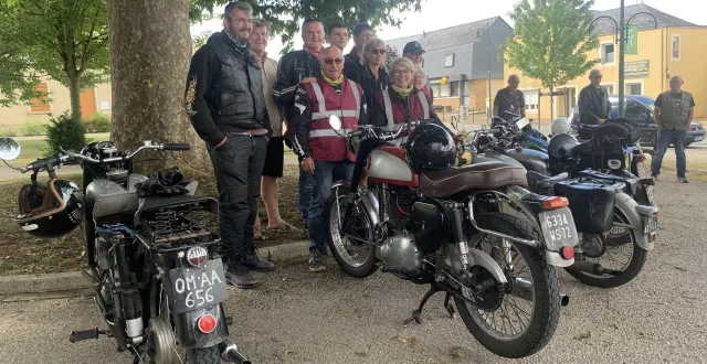 photo  des motards fatigués mais heureux de leur escapade en belgique.  &copy;  ouest-france 