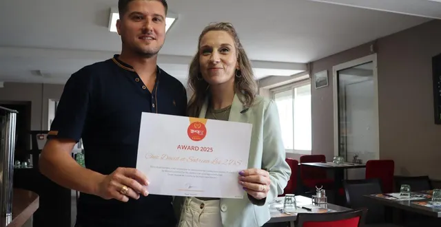 photo  david et sabrina sabioli, les gérants du resto routier de louailles, ont été salués par l’application truckfly by michelin pour la qualité de leur accueil, la convivialité et la qualité des produits et des services fournis aux chauffeurs routiers.  &copy;  ouest-france 