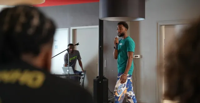 photo  zak melo rappe son parcours d’immigration au summer hip-hop à l’e2c du mans, jeudi 31 juillet 2025.  &copy;  ouest-france 