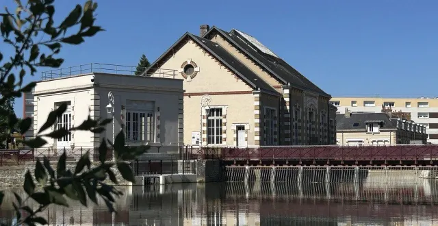 photo  installée sur les bords de l’huisne, l’usine hydraulique de l’arche de la nature, est toujours active aujourd’hui.  &copy;  ouest-france 