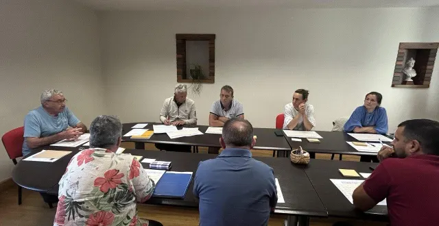 photo  à la fin du mois de juillet, dans la salle du conseil de vivoin, le vote pour élire un nouveau maire n’a pu se tenir faute de candidats.  &copy;  ouest-france 