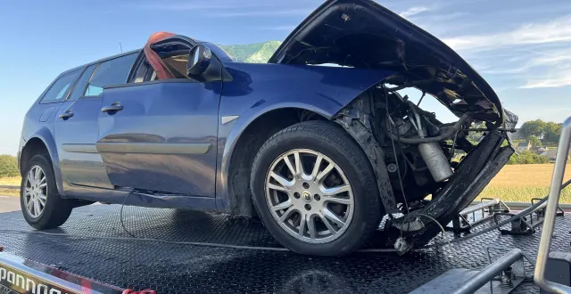 photo  l’accident survenu à jarzé vendredi 1er août 2025 a coûté la vie à un automobiliste.  &copy;  co 