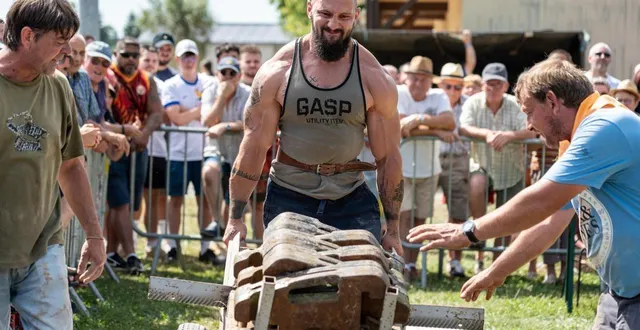 photo  la fête de la force de tennie fait son retour pour une 46e édition dimanche 3 août.  &copy;  archives le maine libre - xavier sarrat 