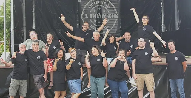 photo  toute l’équipe du collectif 110 n’est pas présente sur l’image, mais cette photo saisit parfaitement l’énergie et la cohésion qui portent la bonn’zik.  &copy;  le maine libre 