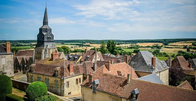photo  une brocante est prévue dans les rues de montmirail en marge de la fête médiévale.  &copy;  archives le maine libre - yvon loué 