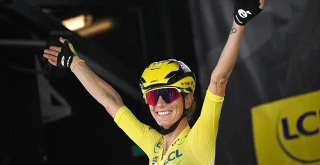 photo pauline ferrand-prévot célébrant sa victoire sur le tour de france, le 3 août 2025, à châtel. © julien de rosa / afp