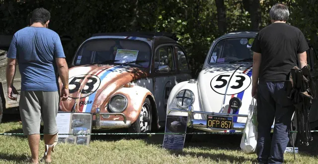 photo  près de 1400 véhicules anciens sont attendus à marçon ce week-end.  &copy;  archives le maine libre - denis lambert 