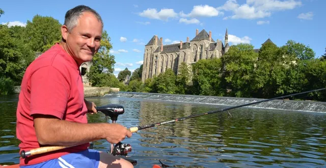 photo  c’est au pied de l’abbaye de solesmes que bruno fillion aime traquer le carnassier à la dandine.   &copy;  le maine libre 