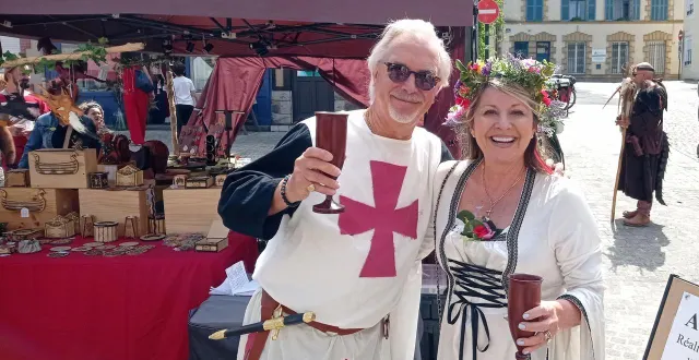 photo  l’édition 2025 des médiévales de domfront-en-poiraie : un succès à fêter comme il se doit.  &copy;  ouest-france 