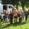 photo une partie des apprentis pêcheurs avec les animateurs de la mjc et les responsables de la truite vimonastérienne.