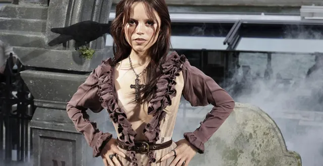 photo  l’actrice jenna ortega est celle qui incarne mercredi addams, dans la série « mercredi ». (photo by stephane de sakutin / afp)  &copy;  stéphane de sakutin / afp 