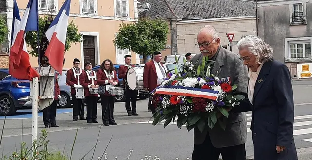 photo  le 8 mai dernier, jean-pierre brossard déposait une gerbe au monument aux morts.  &copy;  ouest-france 
