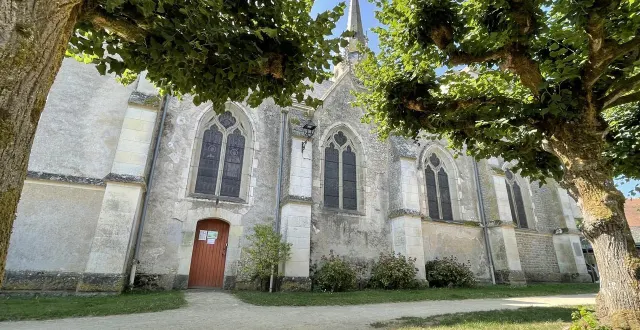 photo  c’est par la petite porte du côté du square du monument aux morts que l’église de parcé-sur-sarthe est habituellement accessible au public en journée.  &copy;  ouest-france 