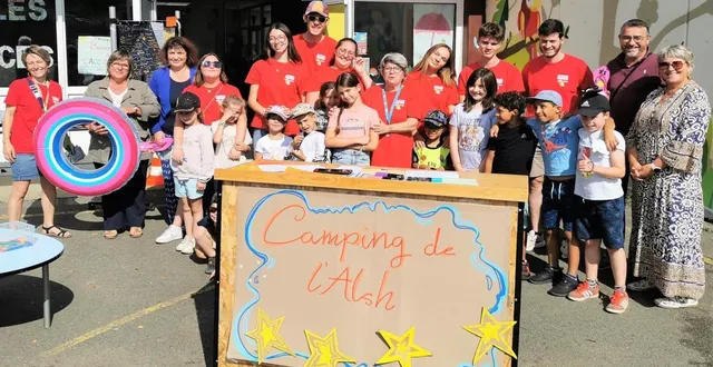 photo  juillet se termine par des jeux, en présence des élus des deux communes à l’accueil de loisirs  &copy;  le maine libre. 