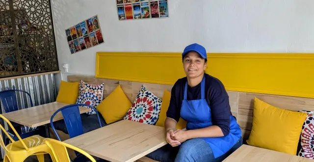 photo  le mans, samedi 2 août 2025. charlaine arzeux propose de répondre aux petites faims des gourmands à toute heure de la journée.  &copy;  le maine libre 