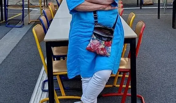 photo  annie magorre, 42 ans au service du collège foch.  &copy;  ouest-france 